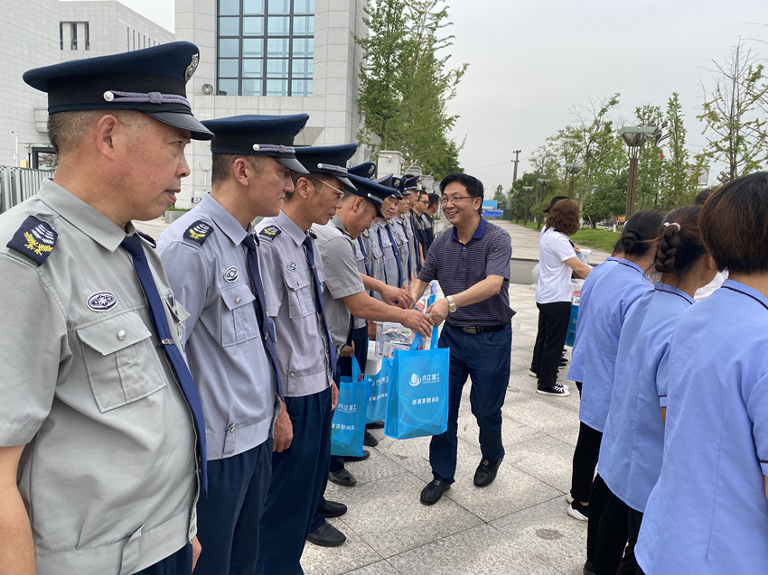 1597373748135228.jpg 胡國慶.jpg